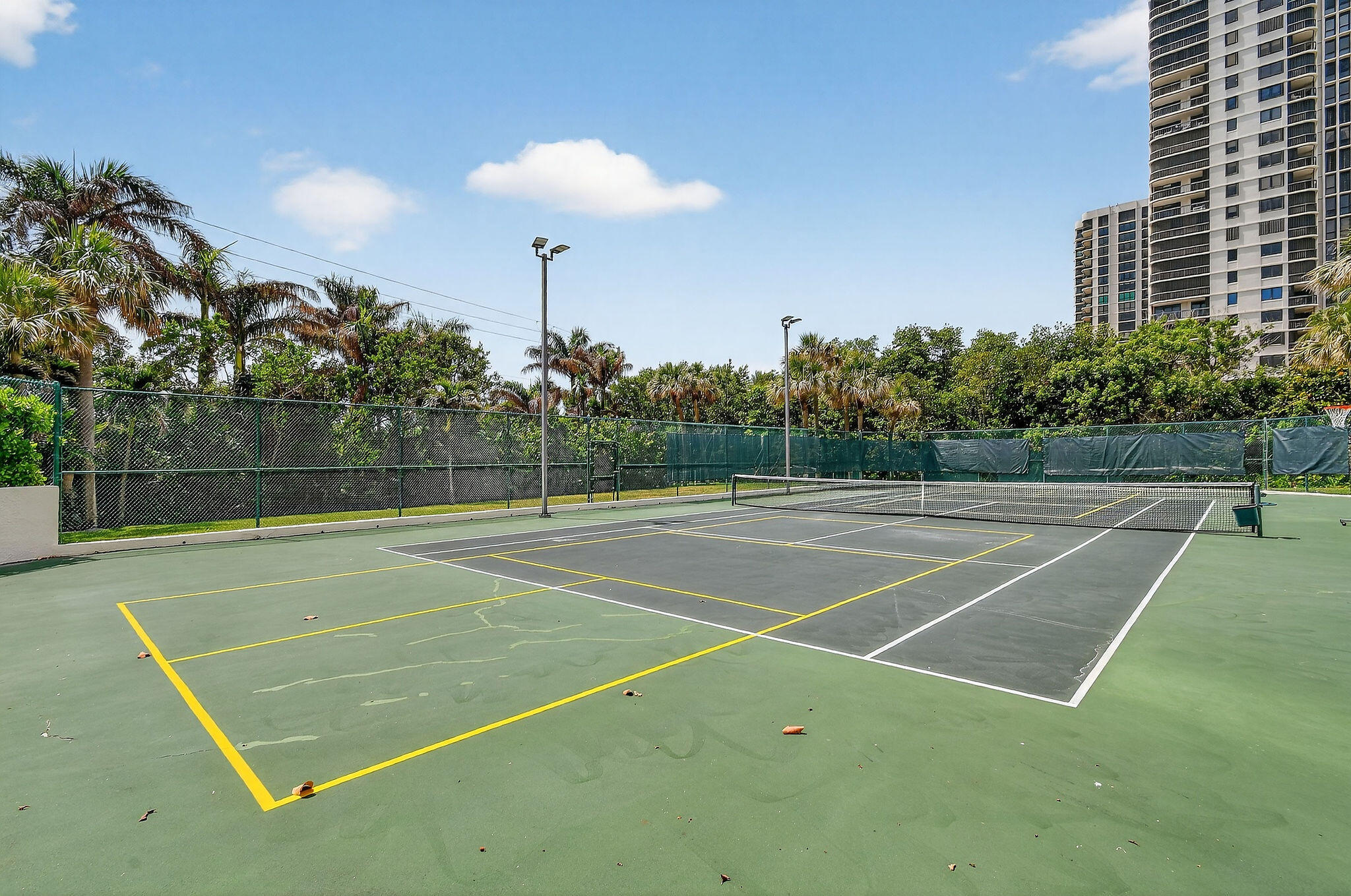 REACHES CONDO - Residential