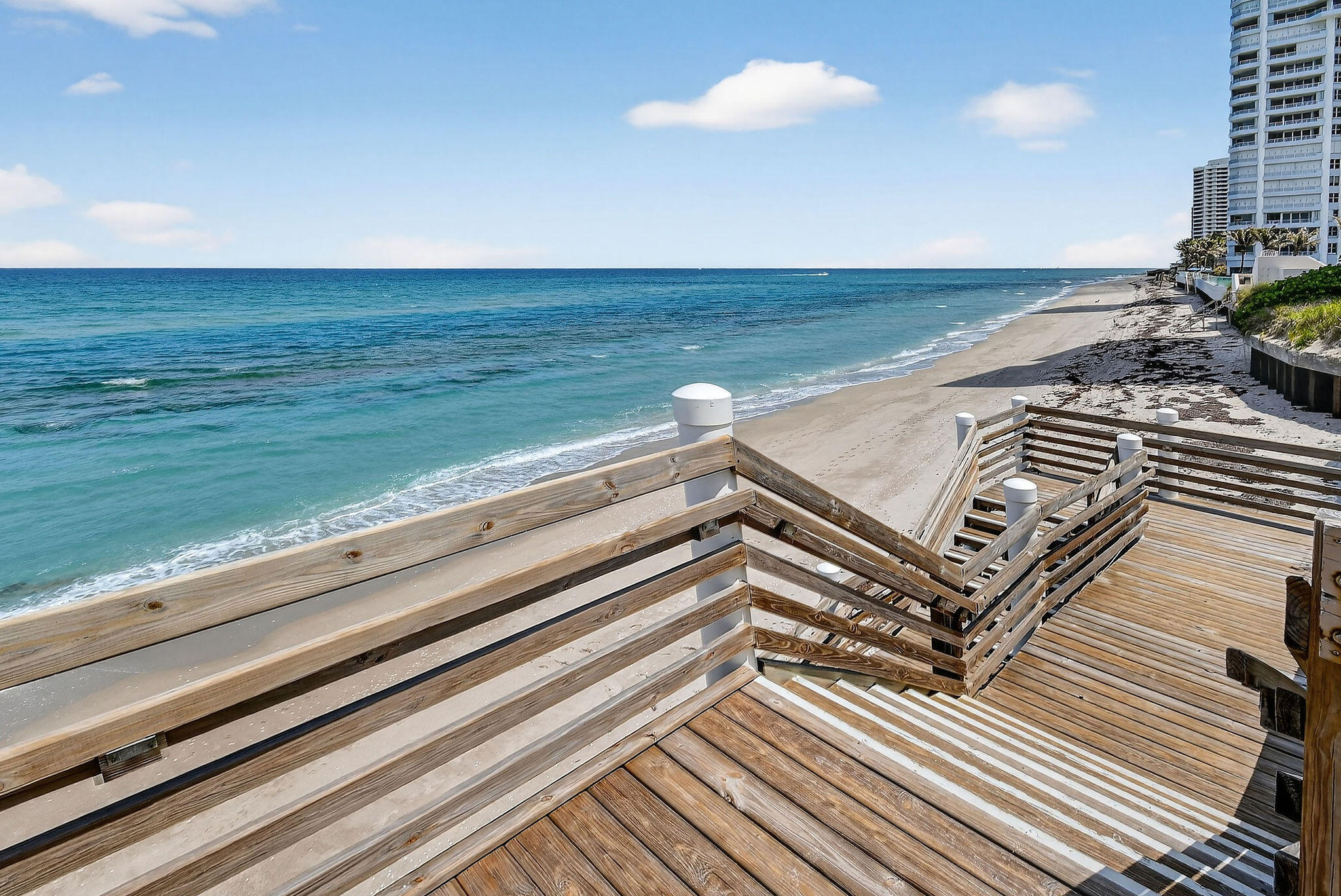 REACHES CONDO - Residential