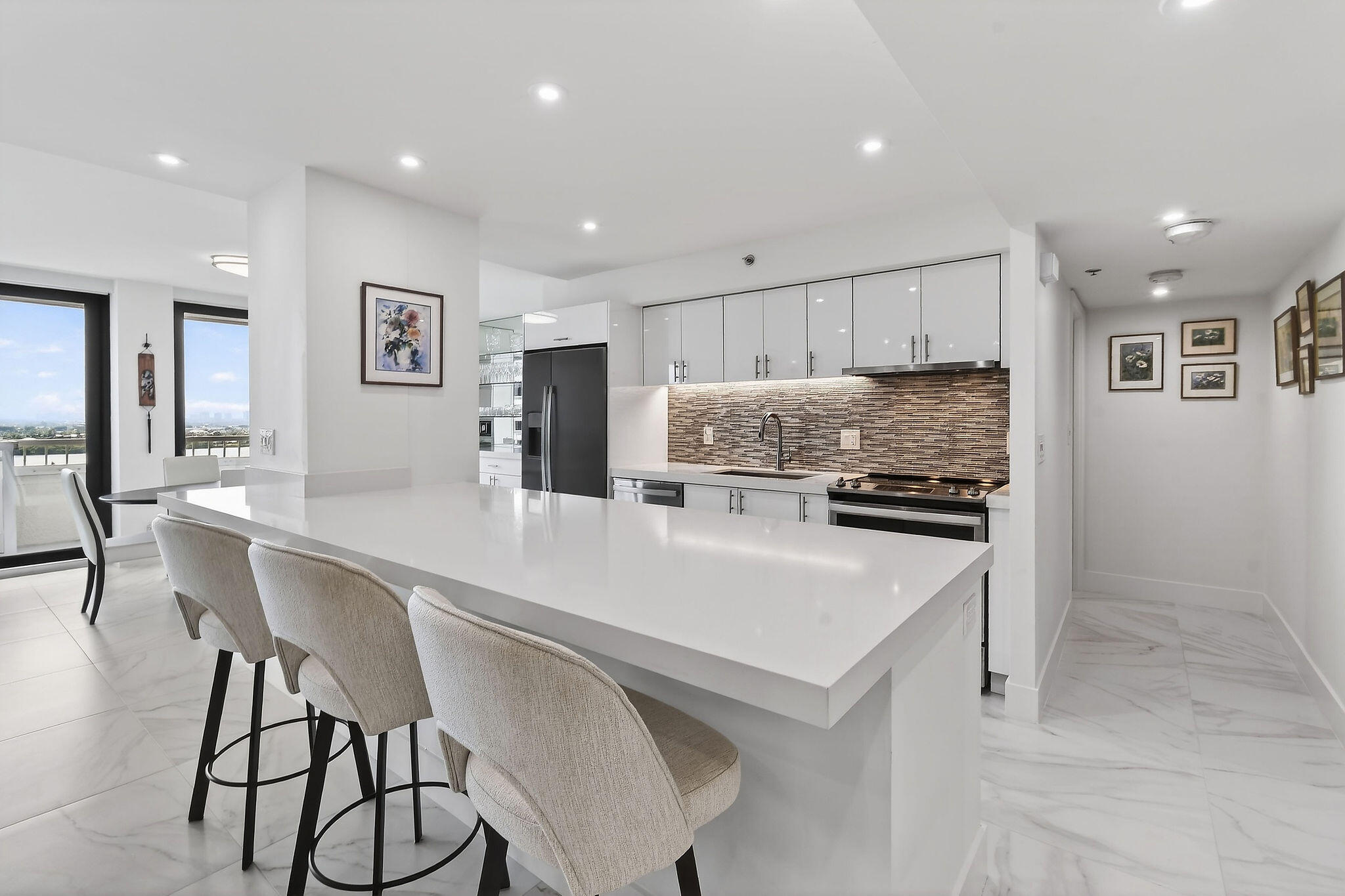 REACHES CONDO - Residential