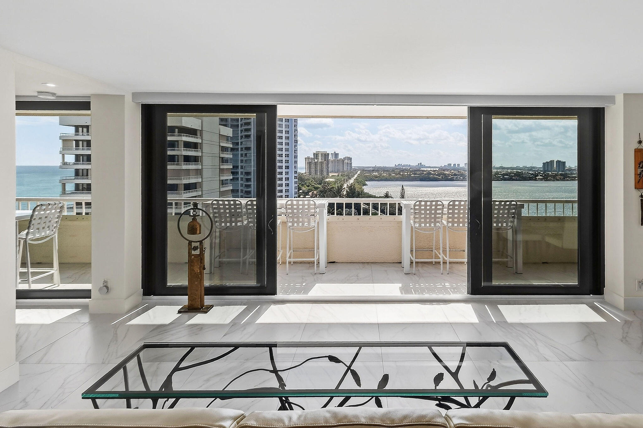 REACHES CONDO - Residential