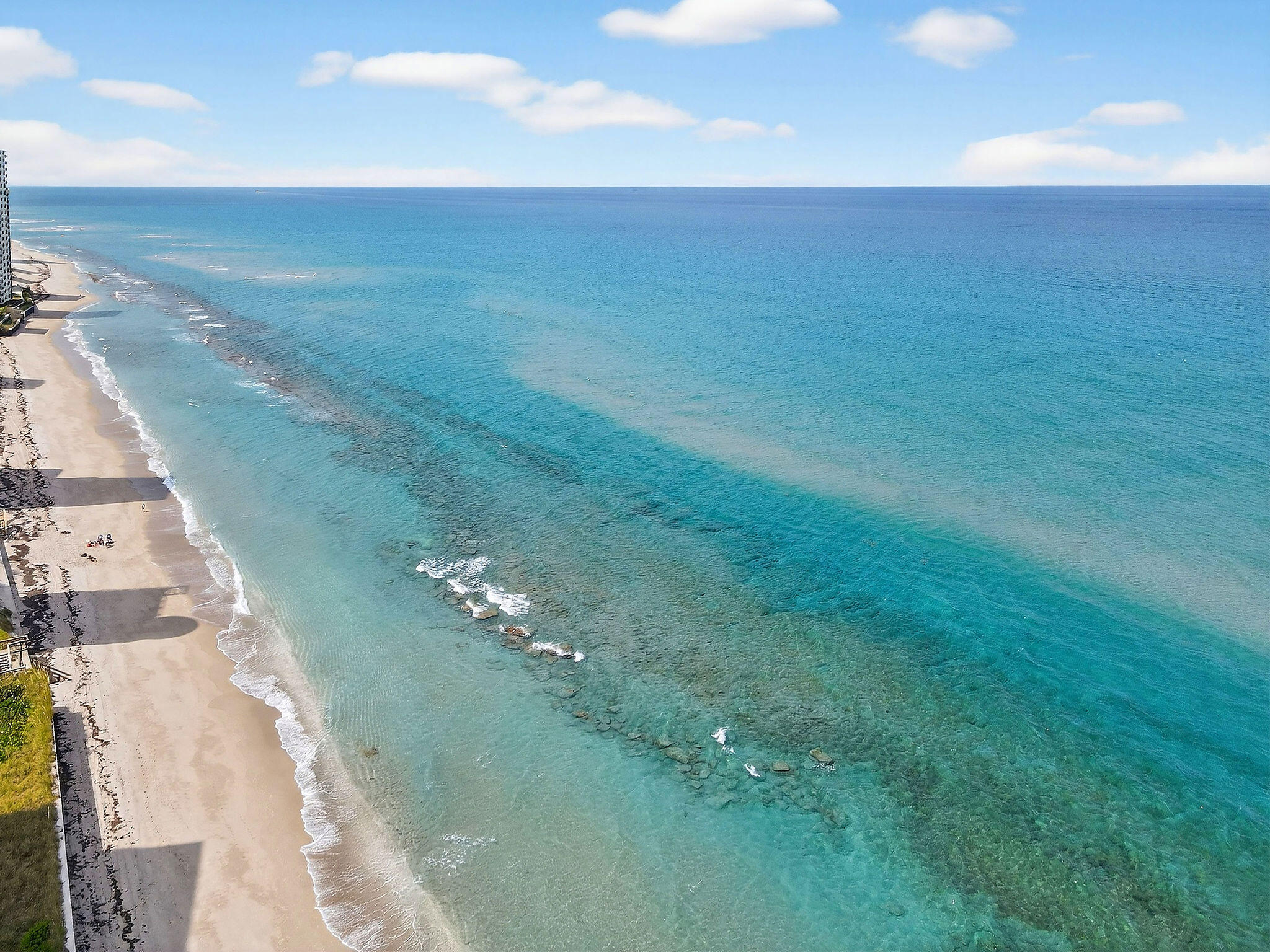 REACHES CONDO - Residential