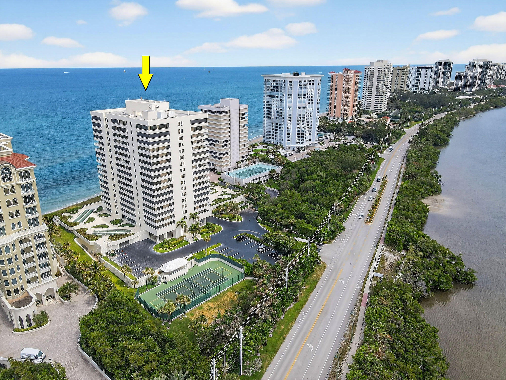 REACHES CONDO - Residential