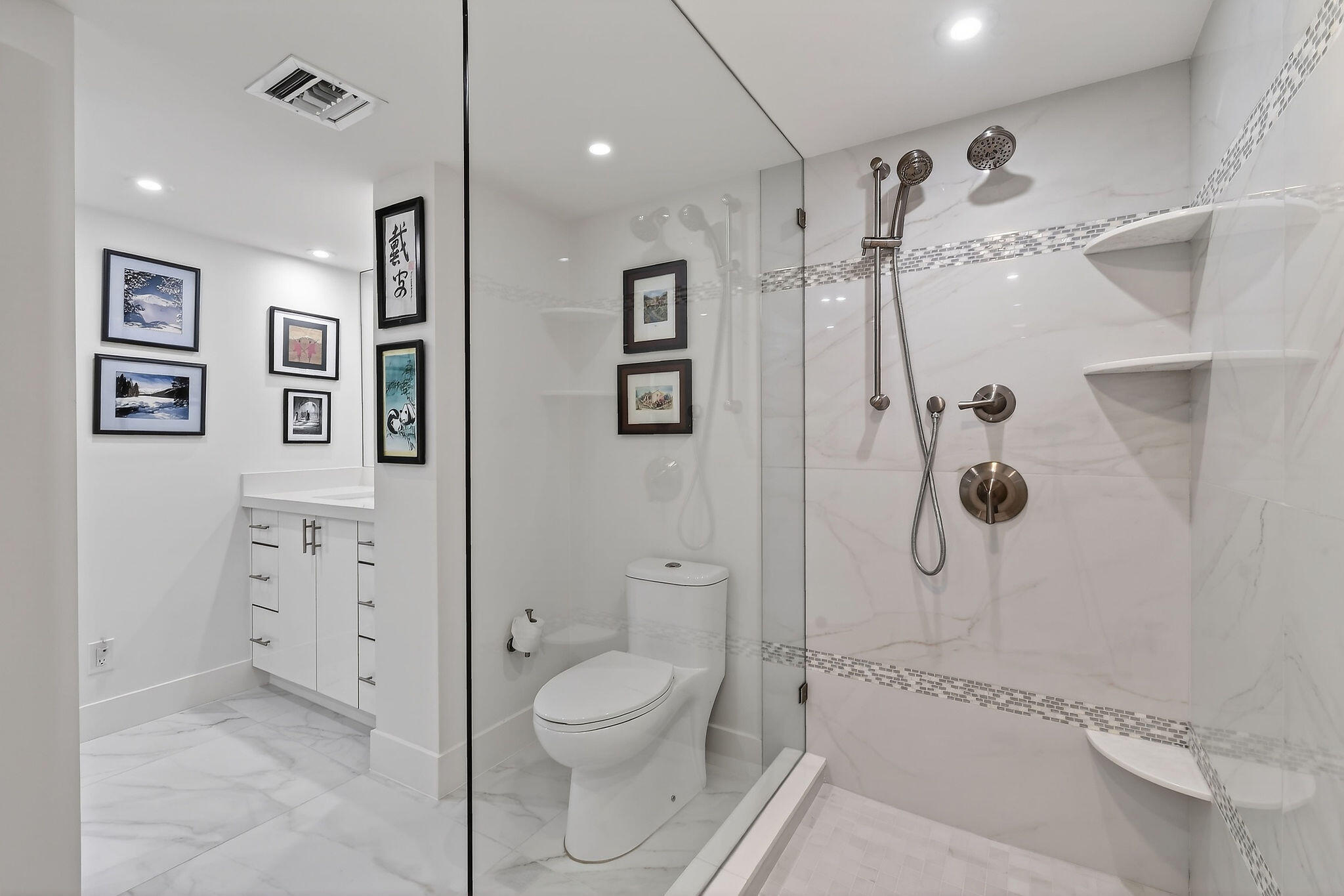 REACHES CONDO - Residential