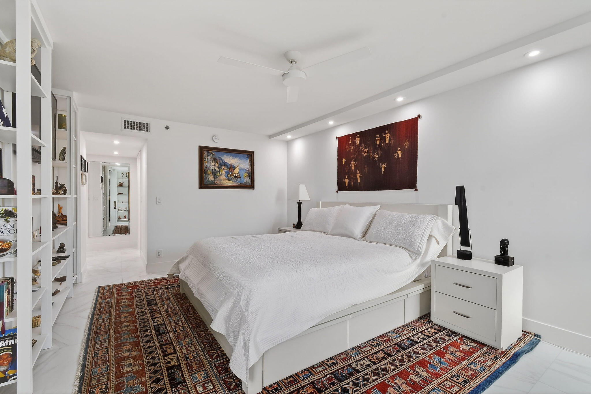 REACHES CONDO - Residential