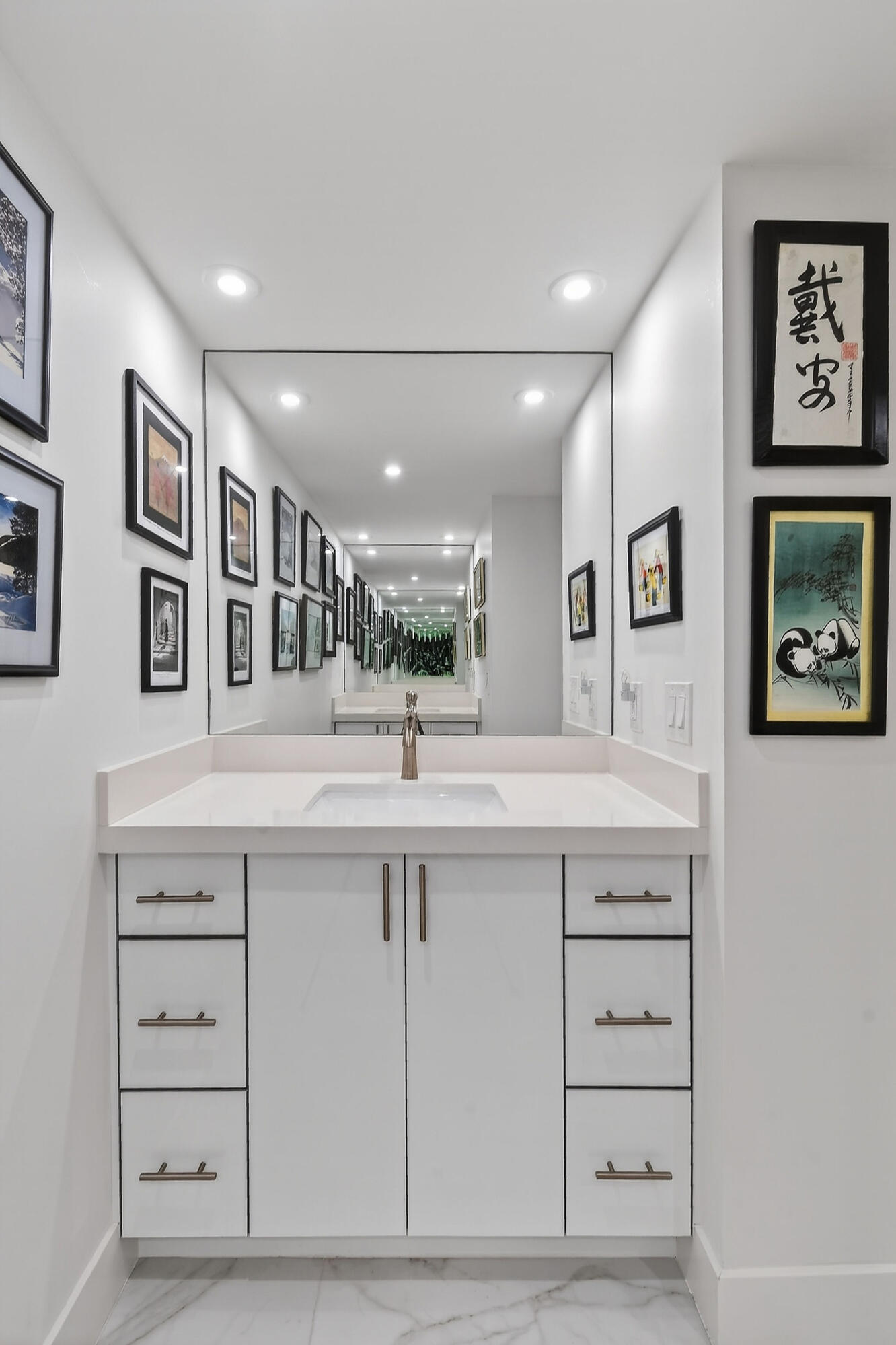 REACHES CONDO - Residential