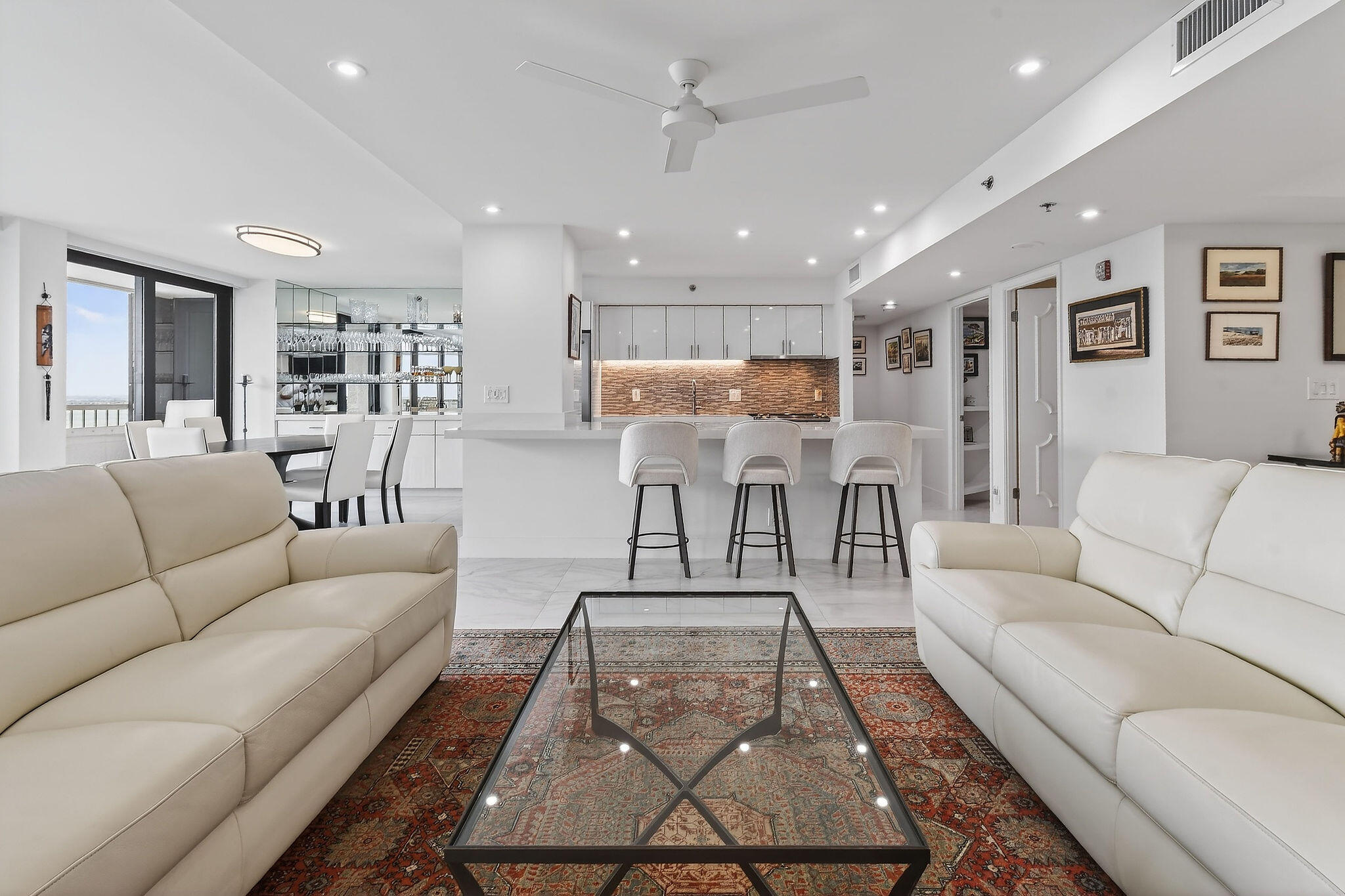 REACHES CONDO - Residential