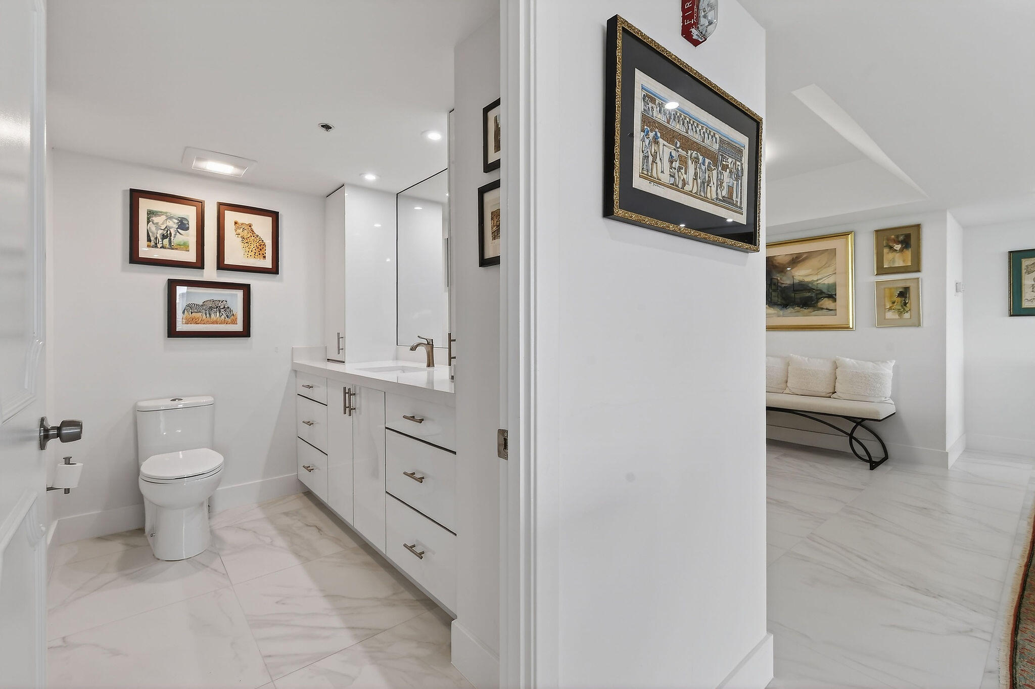 REACHES CONDO - Residential