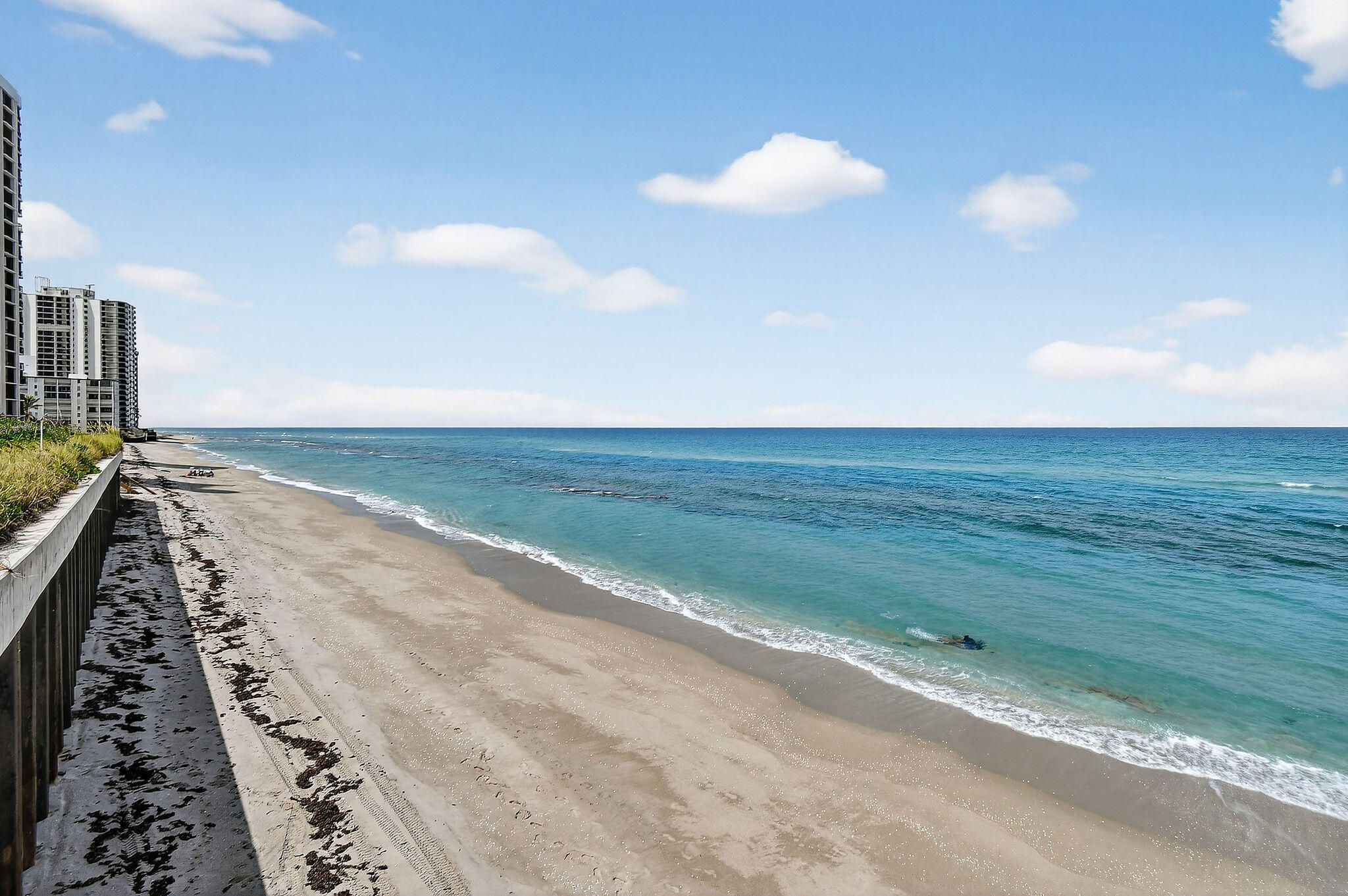 REACHES CONDO - Residential