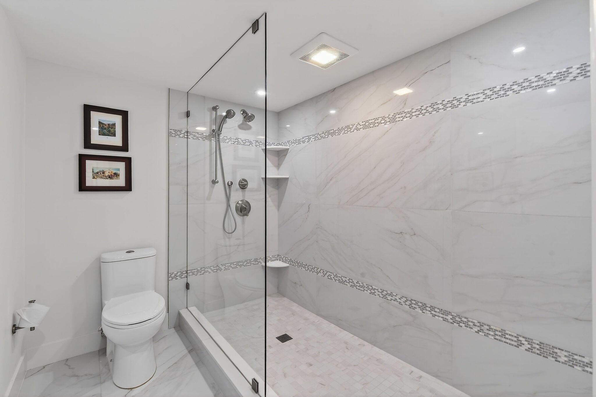 REACHES CONDO - Residential