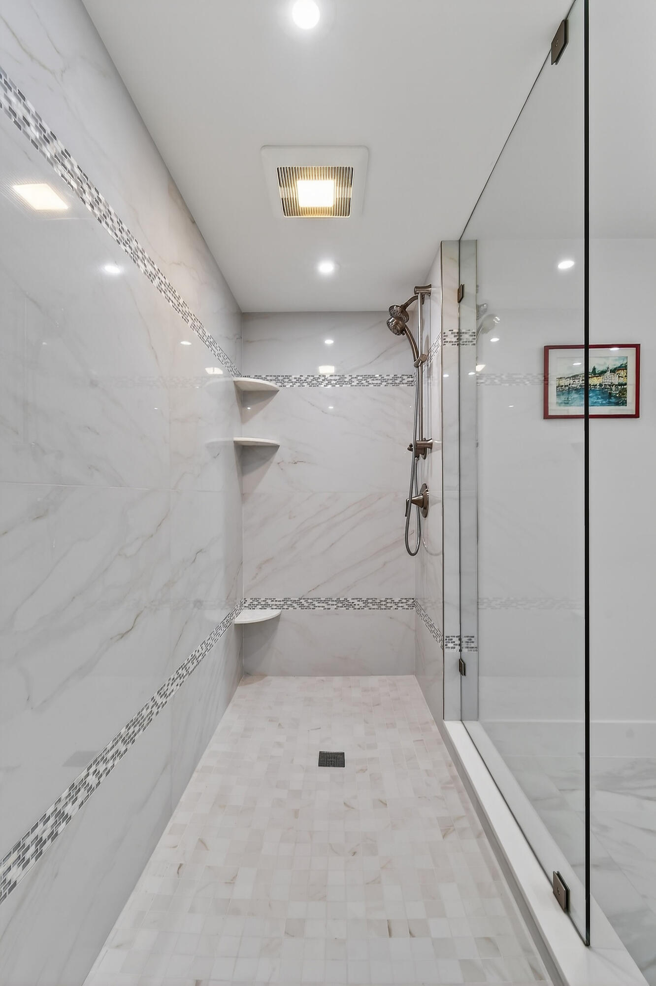 REACHES CONDO - Residential