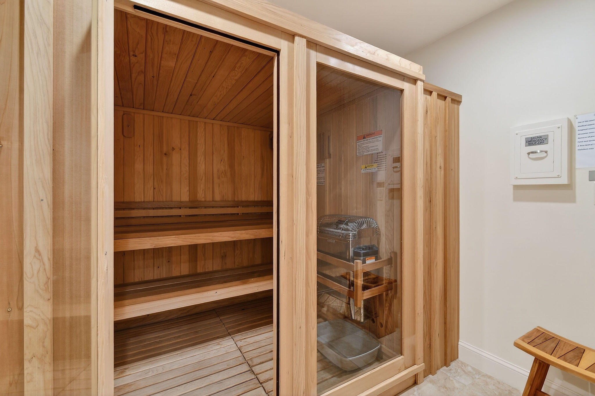 REACHES CONDO - Residential