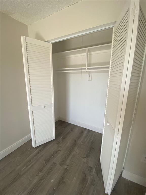 Palm Beach Lakes South Re - Residential Lease