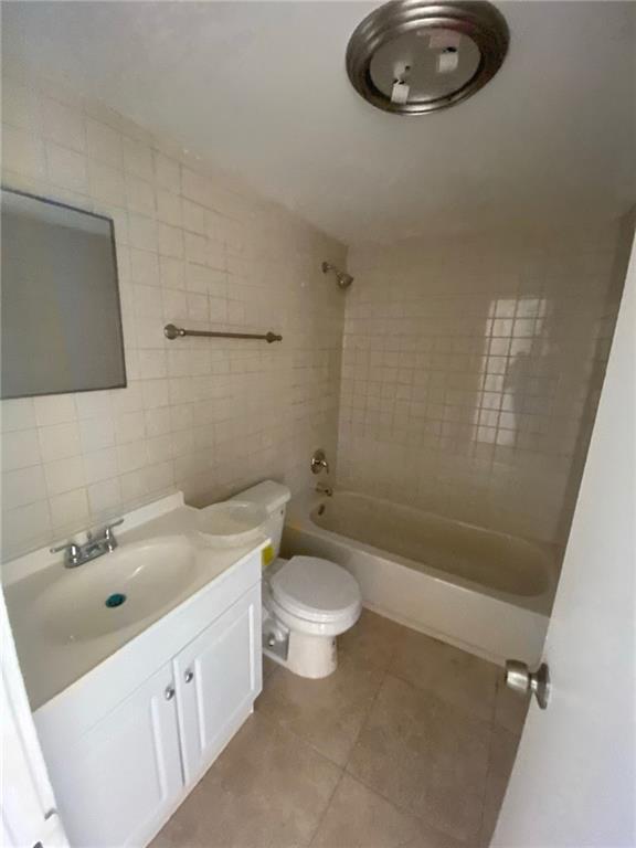 Palm Beach Lakes South Re - Residential Lease