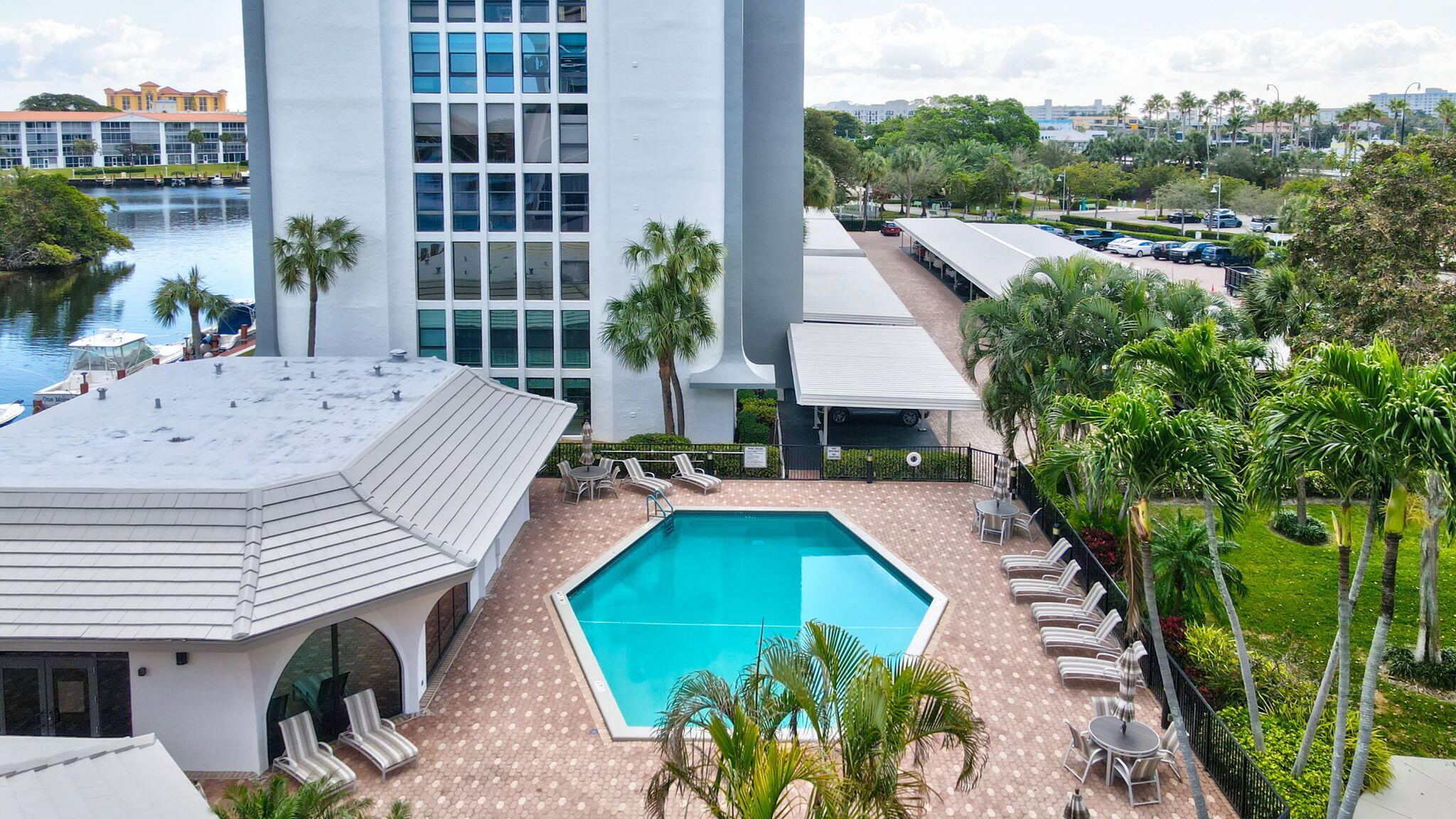 HILLSBORO LANDINGS CONDO NO TWO - Residential