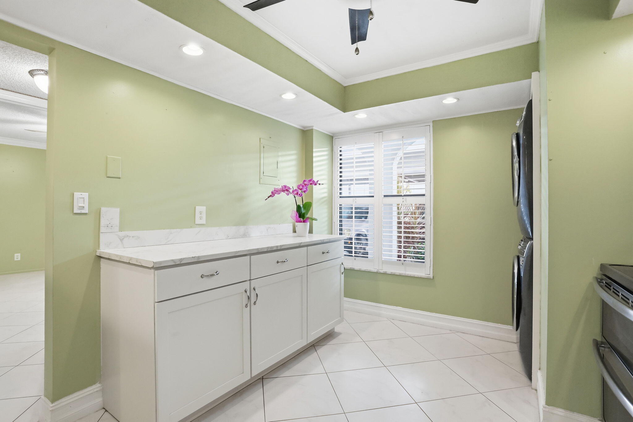 HILLSBORO LANDINGS CONDO NO TWO - Residential