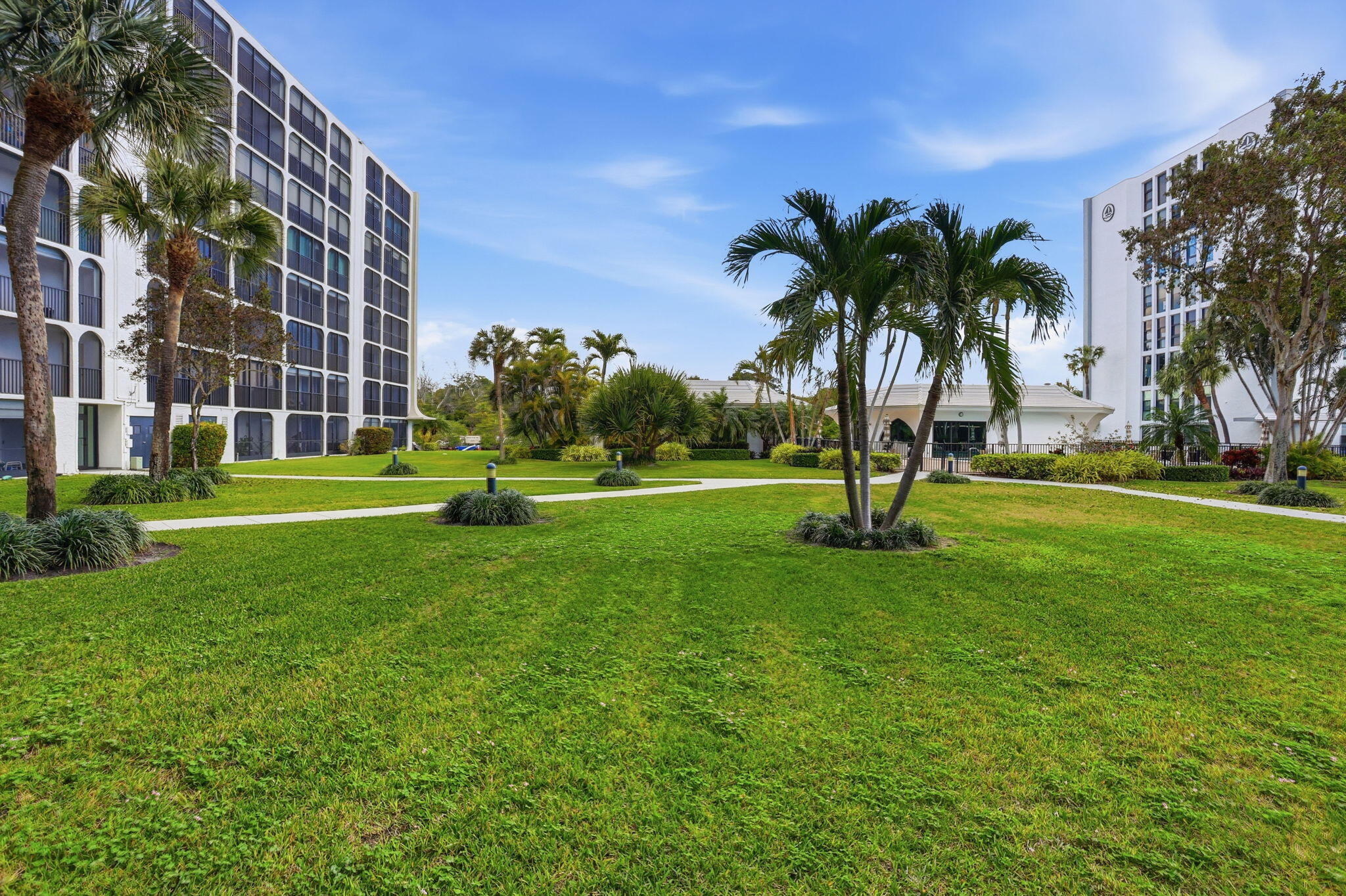 HILLSBORO LANDINGS CONDO NO TWO - Residential