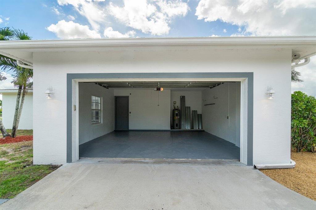 Palm Beach Point Sunglade - Residential