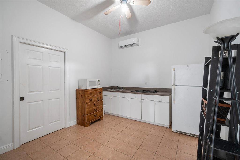 Palm Beach Point Sunglade - Residential