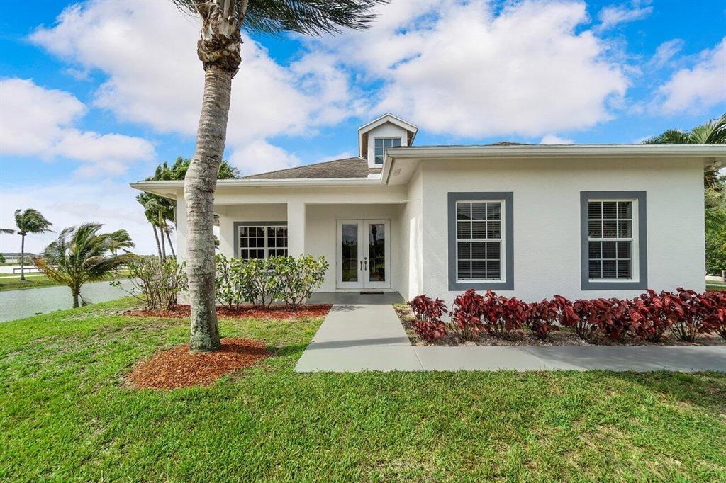 Palm Beach Point Sunglade - Residential