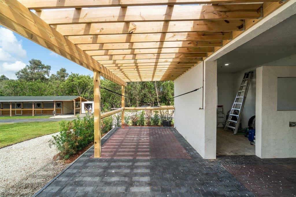 Palm Beach Point Sunglade - Residential