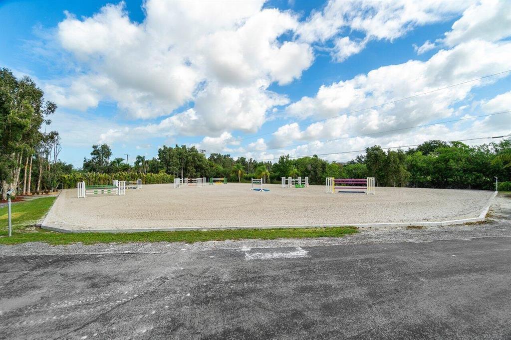 Palm Beach Point Sunglade - Residential