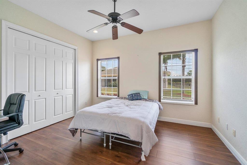 Palm Beach Point Sunglade - Residential