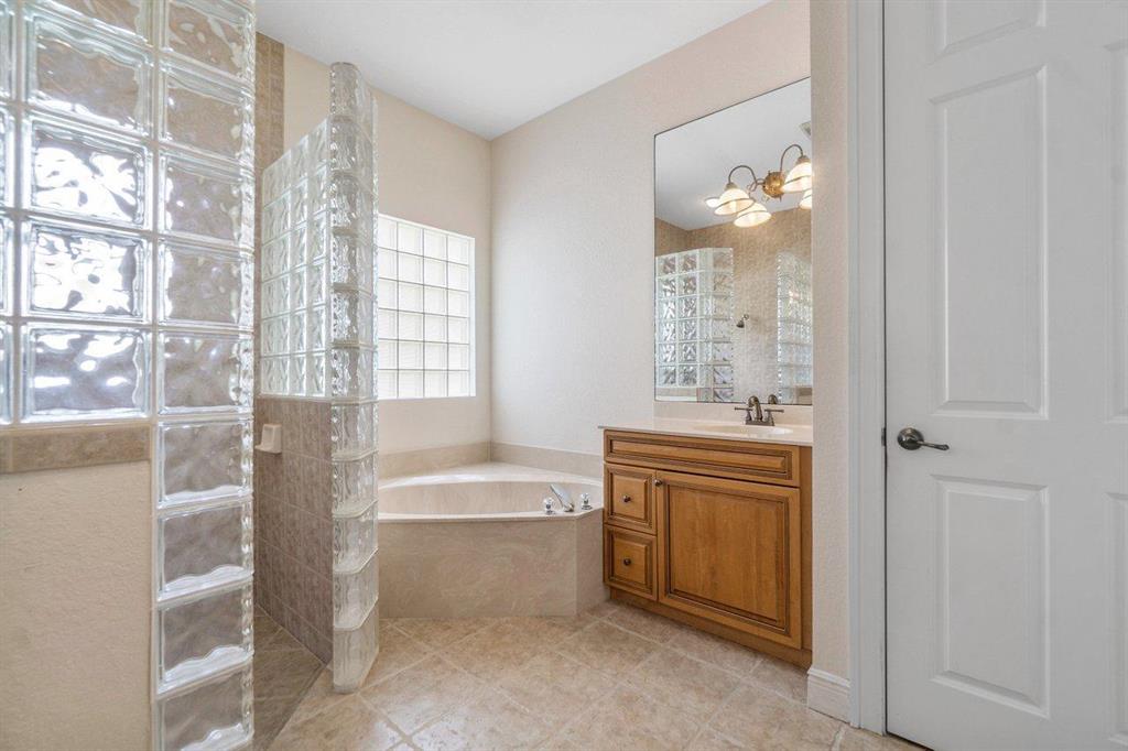 Palm Beach Point Sunglade - Residential