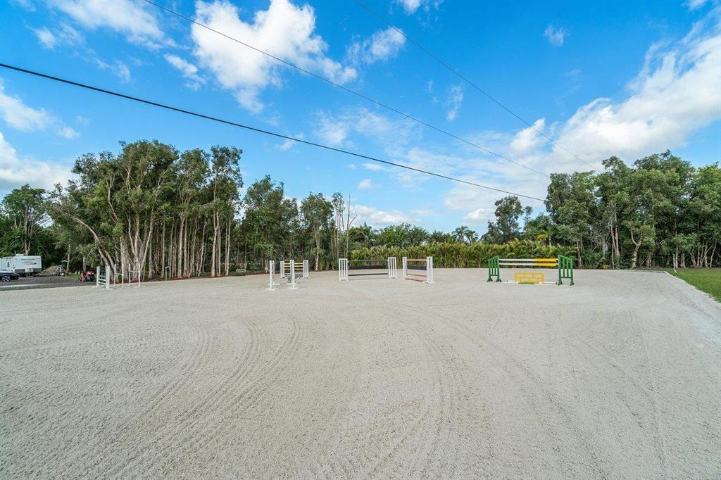 Palm Beach Point Sunglade - Residential