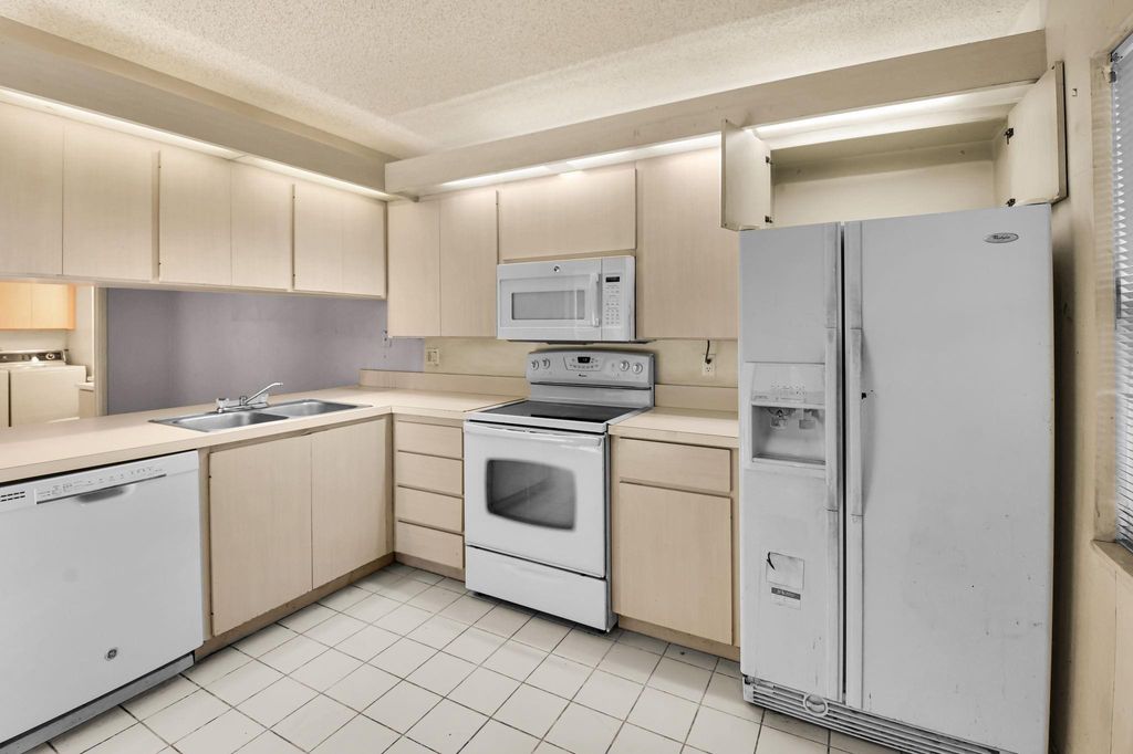 Photo of 6503 Dryden Court, Boynton Beach, FL 33436 (MLS # F10503445)