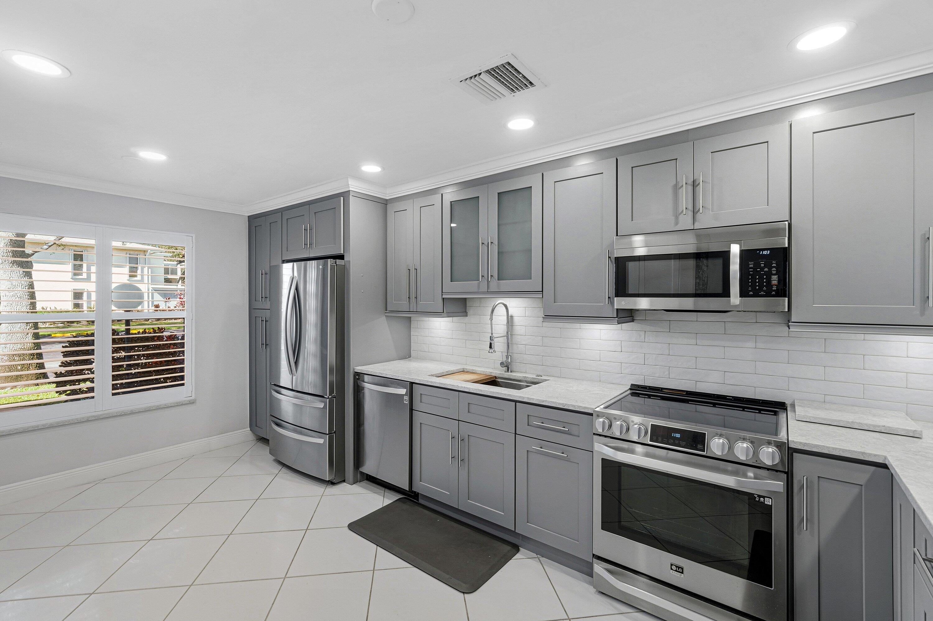 PINES OF DELRAY NORTH CONDO - Residential