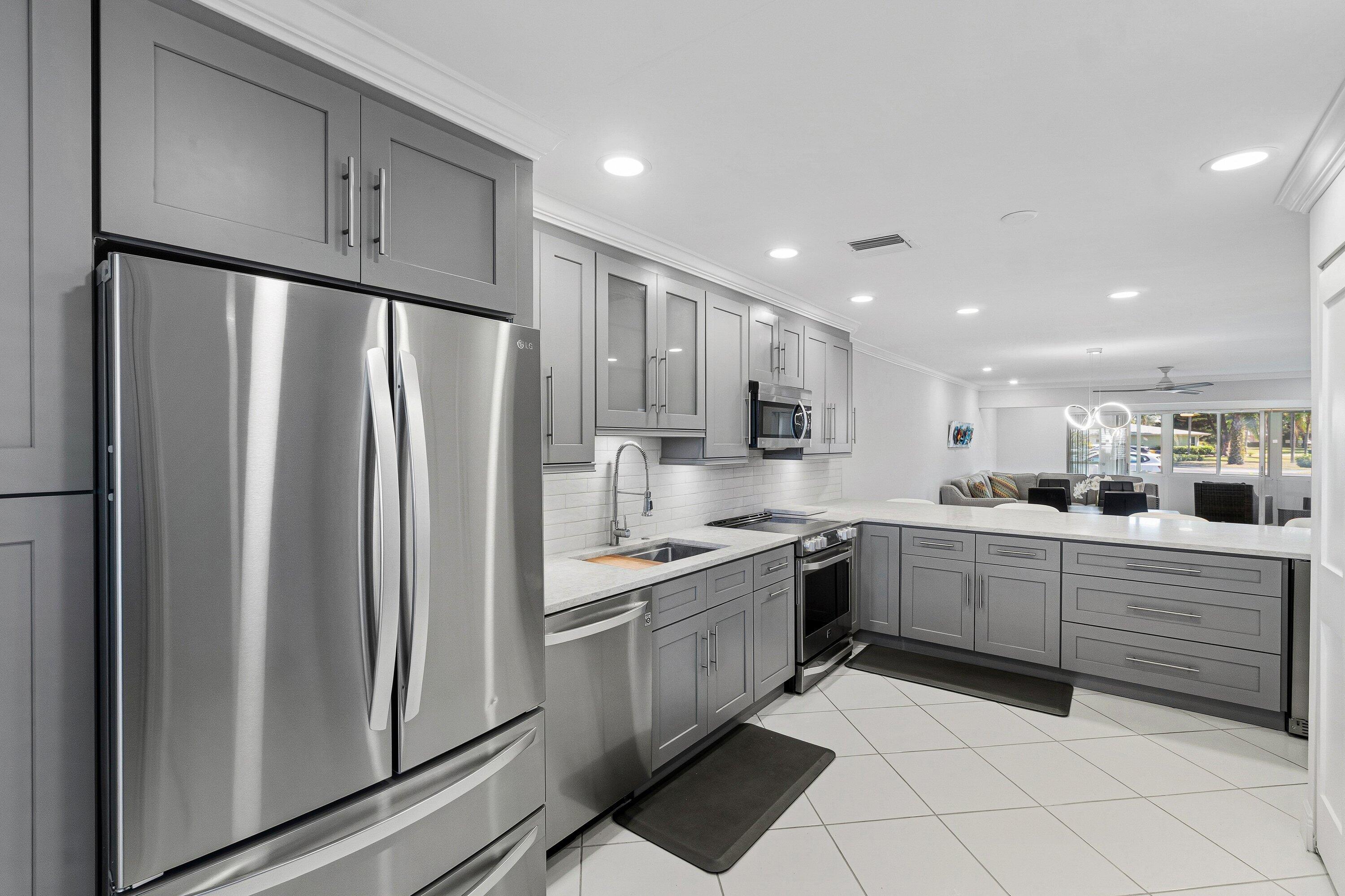 PINES OF DELRAY NORTH CONDO - Residential