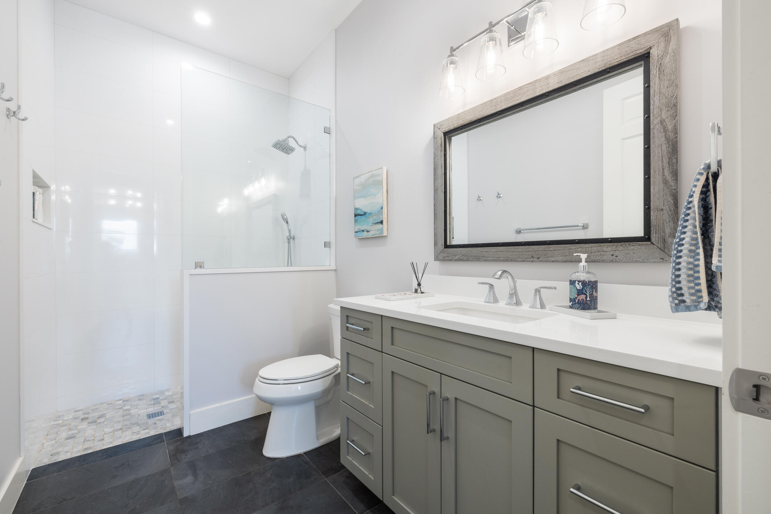 TALL PINES - Residential