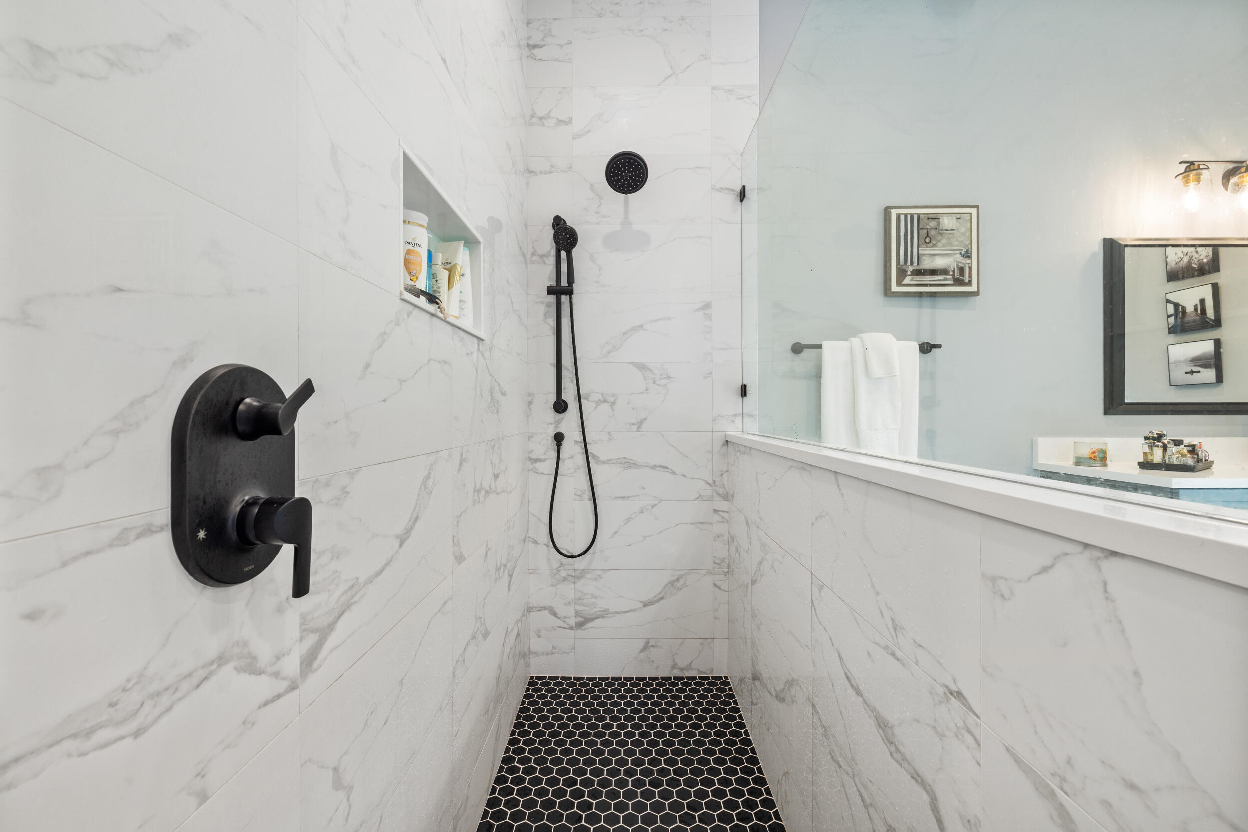 TALL PINES - Residential