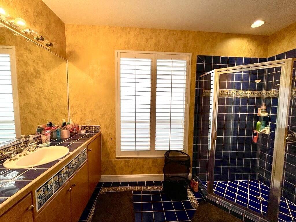 RIVER VISTA SUBDIVISION R - Residential