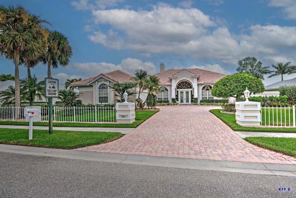 Photo of 8165 SE Double Tree Drive, Hobe Sound, FL 33455 (MLS # R10939927)