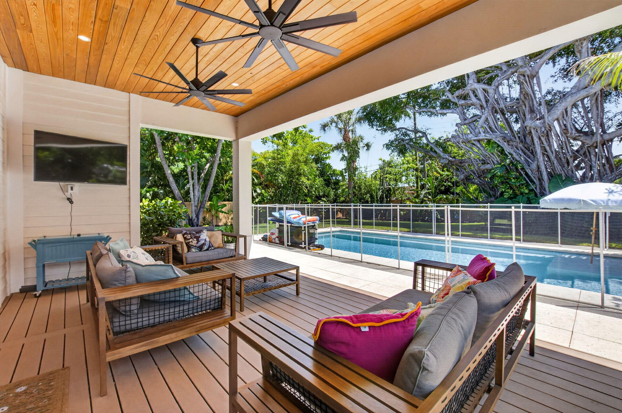 BOCA RATON HILLS SEC 3 - Residential Lease