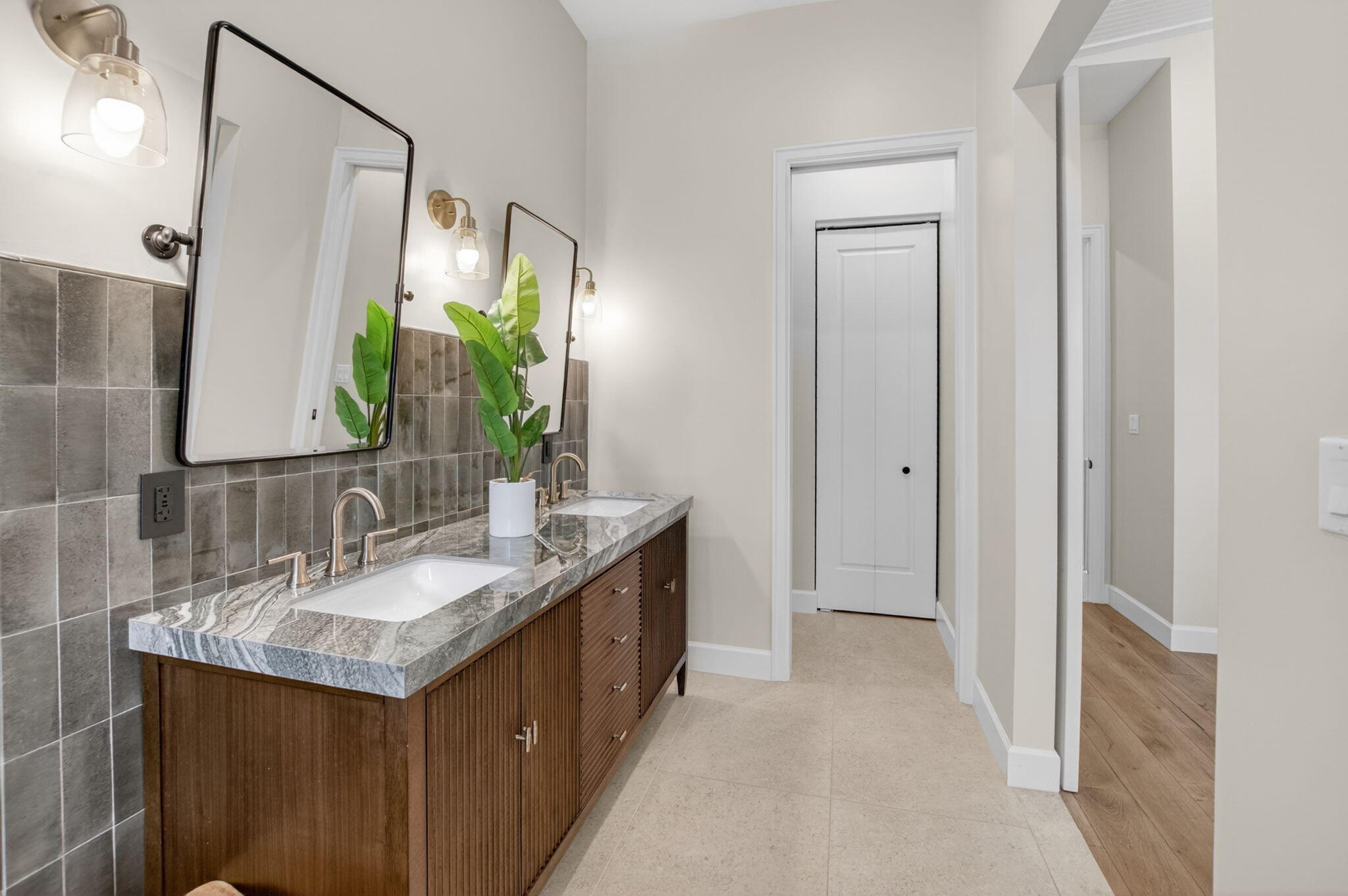 BOCA RATON HILLS SEC 3 - Residential Lease