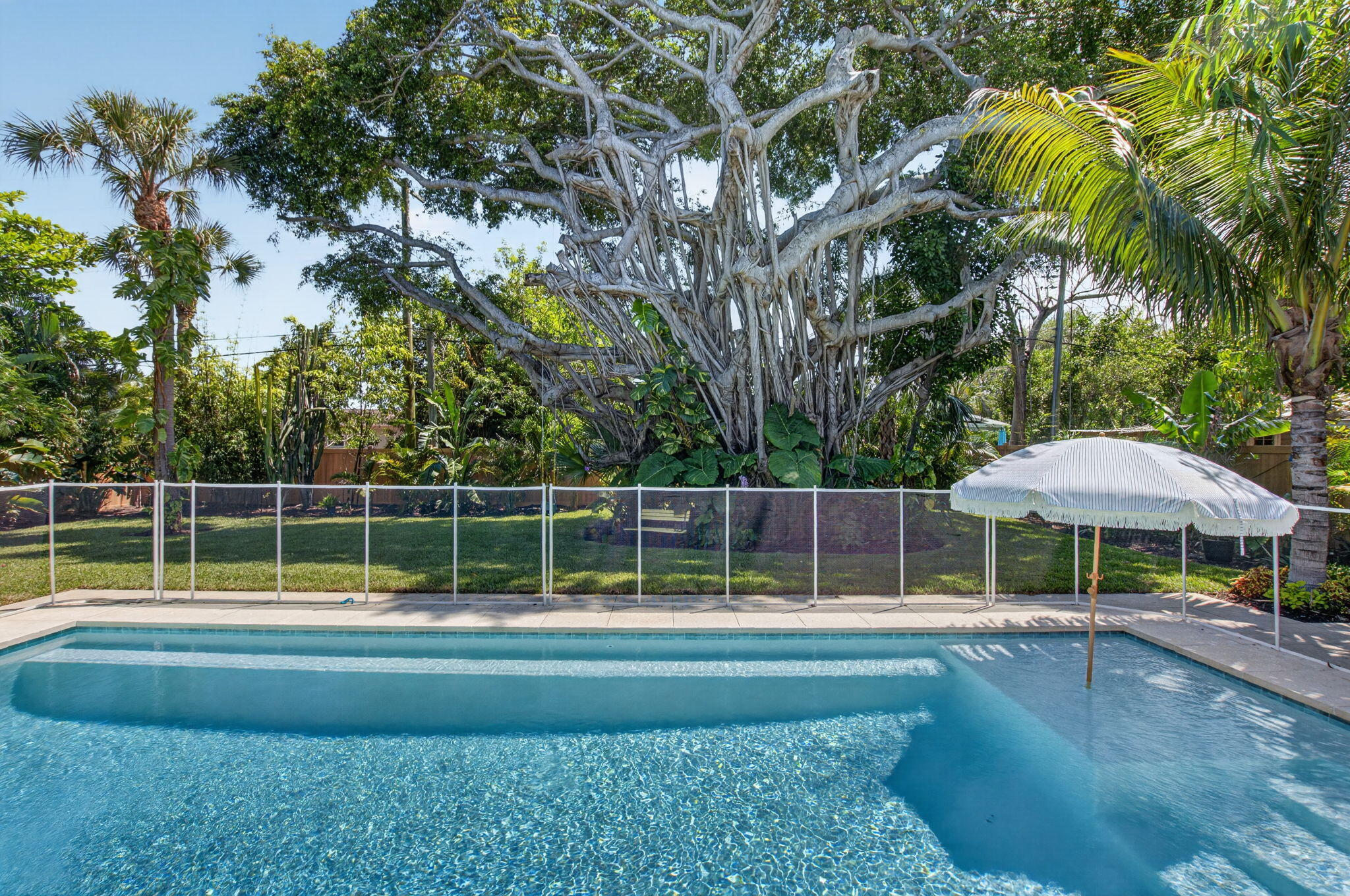 BOCA RATON HILLS SEC 3 - Residential Lease
