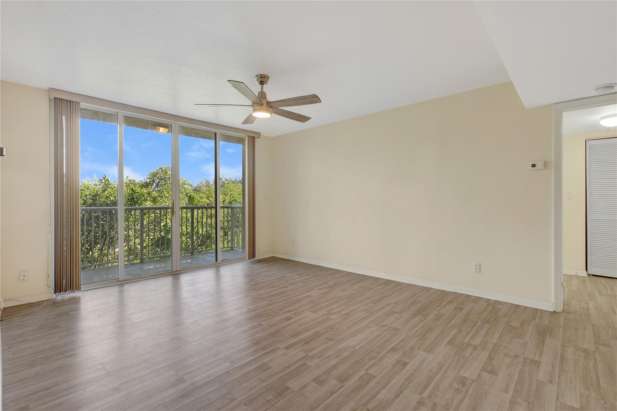 SHERIDAN BEACH CLUB NO 3 - Residential Lease