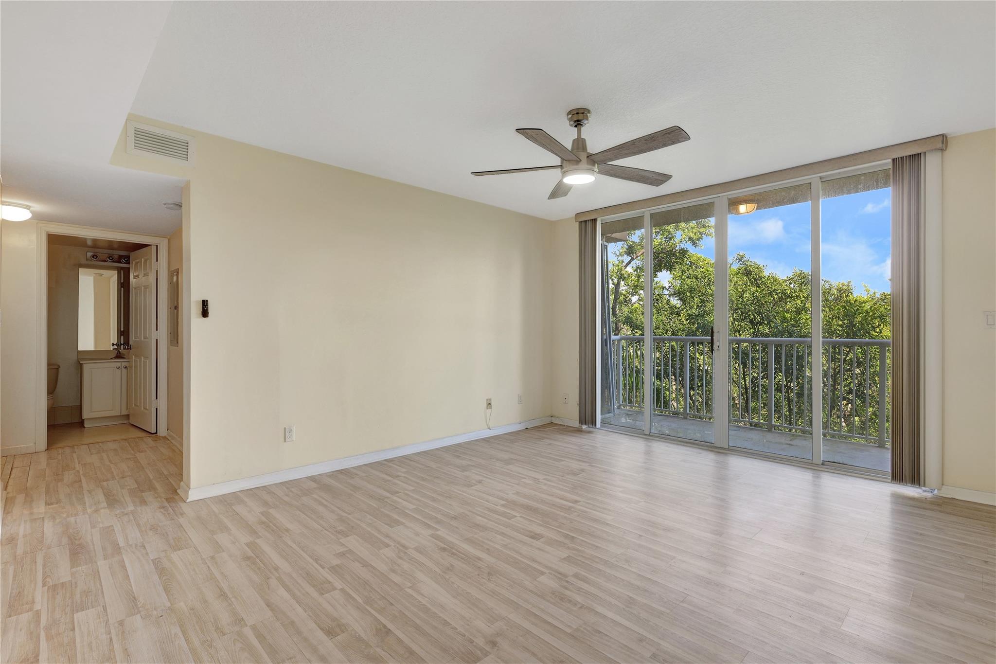 SHERIDAN BEACH CLUB NO 3 - Residential Lease