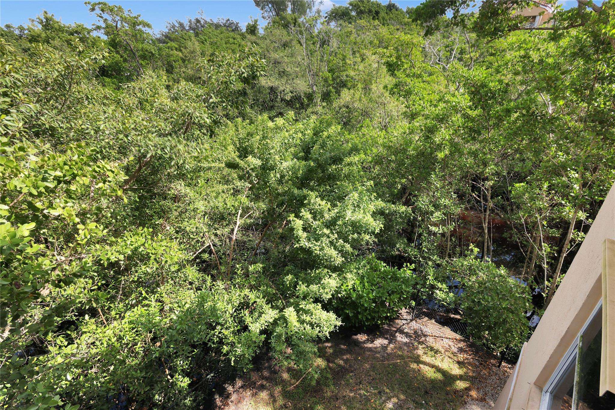 SHERIDAN BEACH CLUB NO 3 - Residential Lease