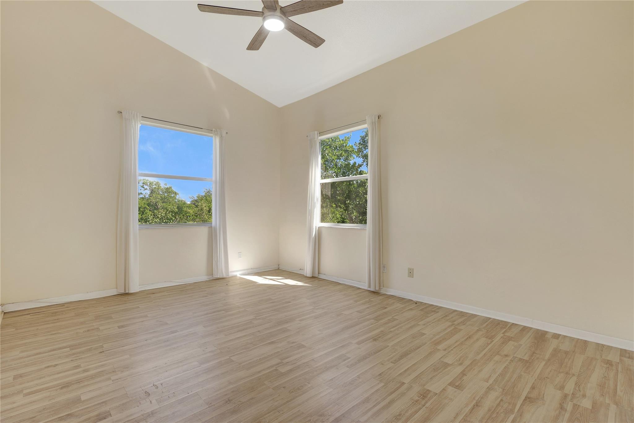 SHERIDAN BEACH CLUB NO 3 - Residential Lease