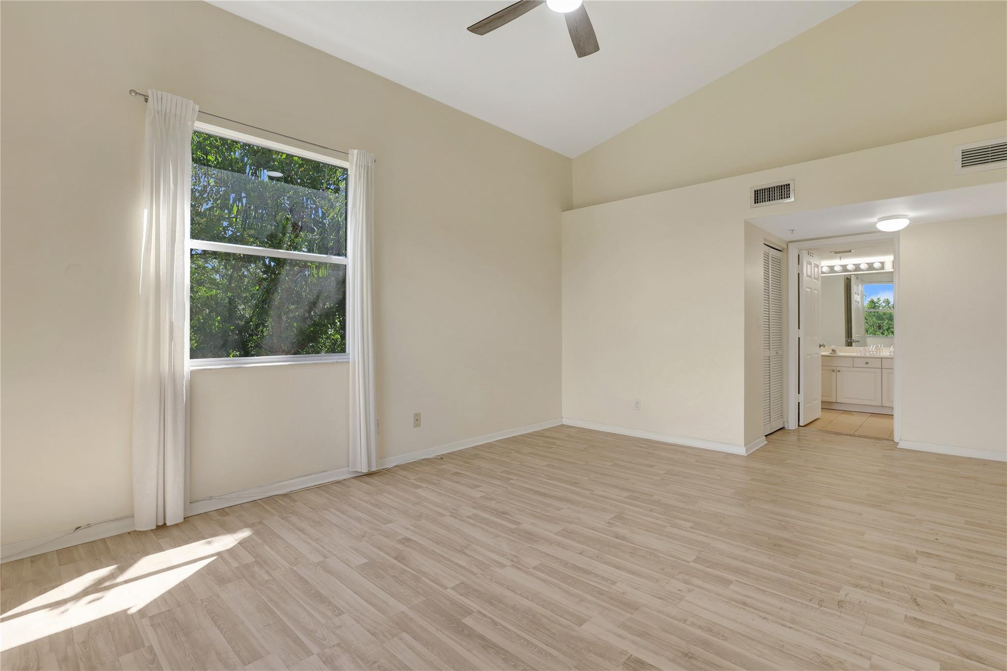 SHERIDAN BEACH CLUB NO 3 - Residential Lease