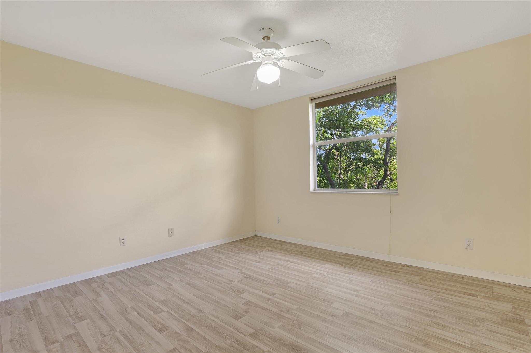 SHERIDAN BEACH CLUB NO 3 - Residential Lease