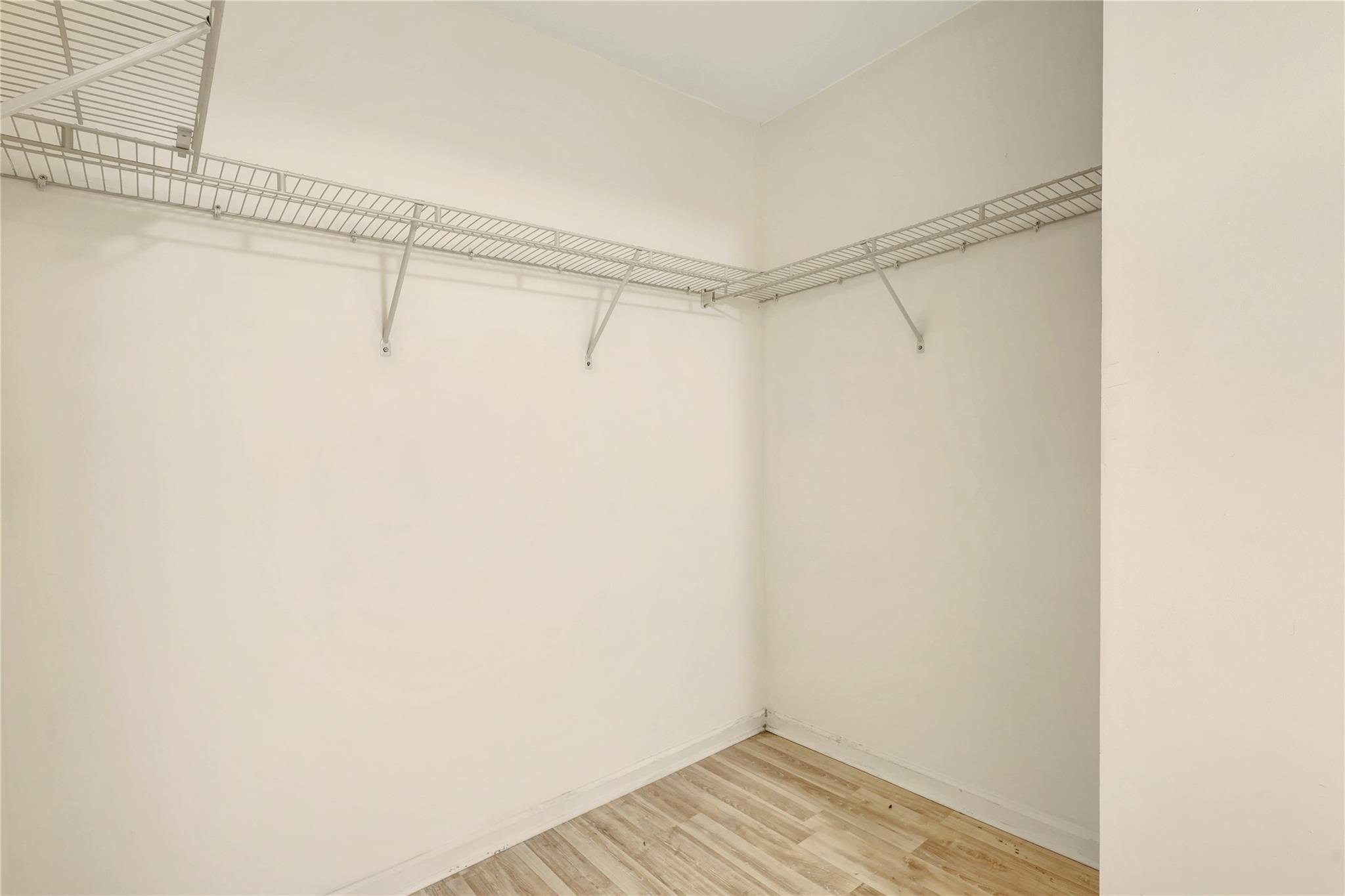 SHERIDAN BEACH CLUB NO 3 - Residential Lease