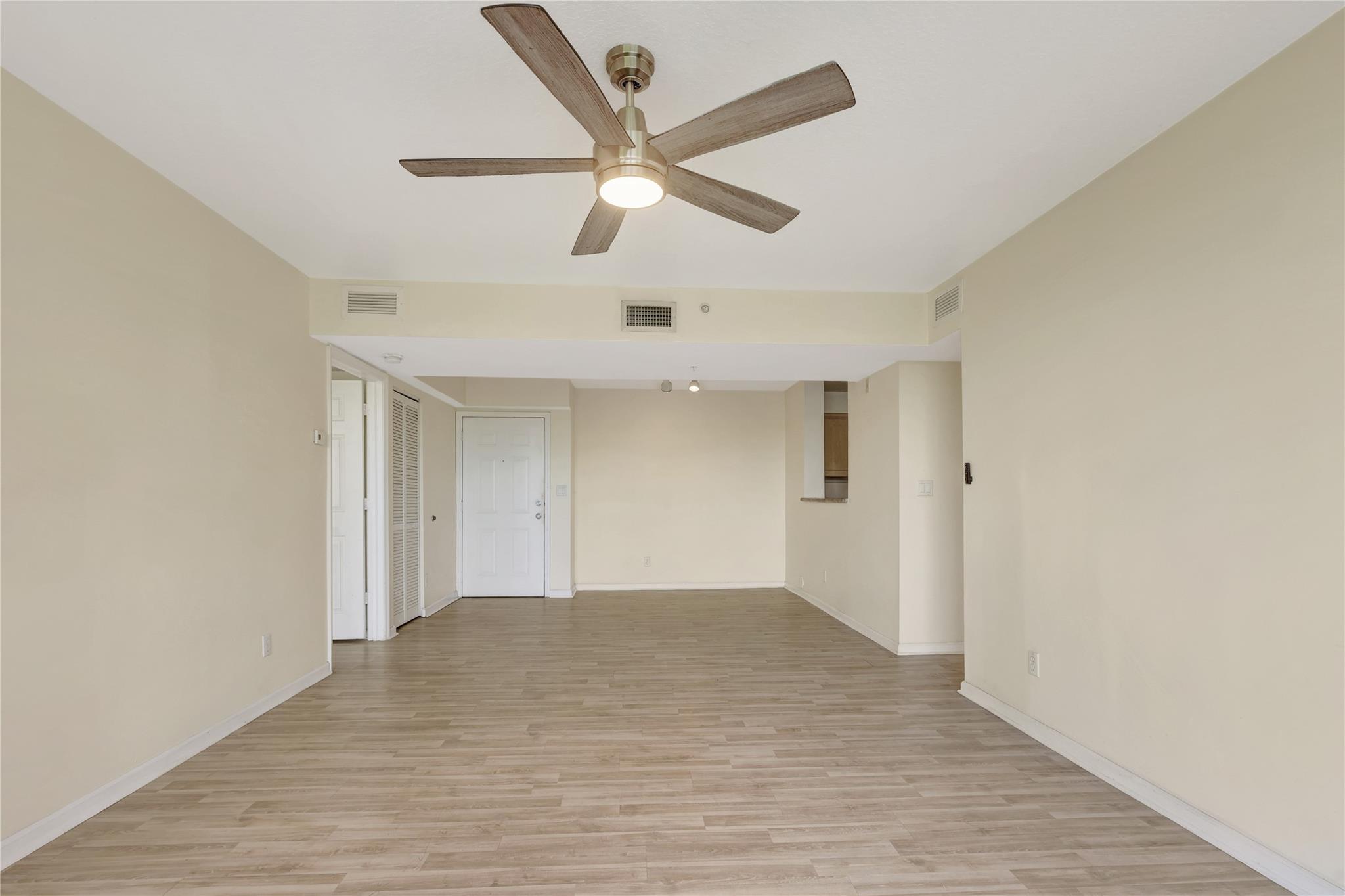 SHERIDAN BEACH CLUB NO 3 - Residential Lease
