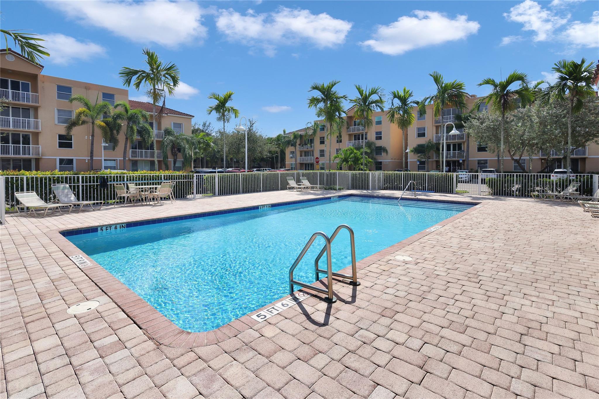 SHERIDAN BEACH CLUB NO 3 - Residential Lease