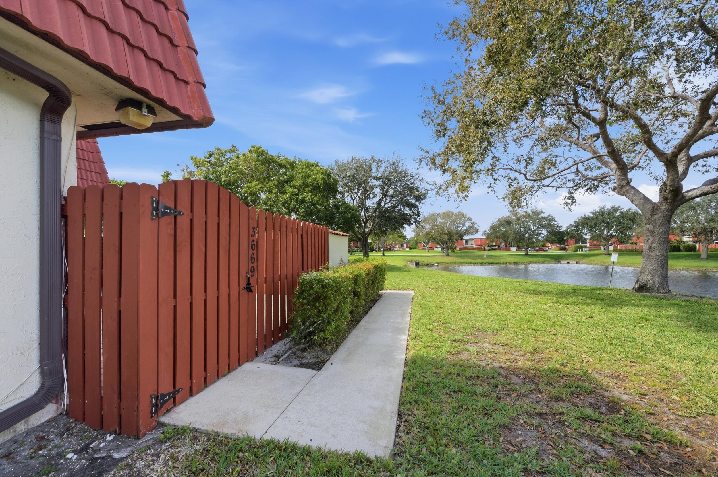 SOMERSET - Residential