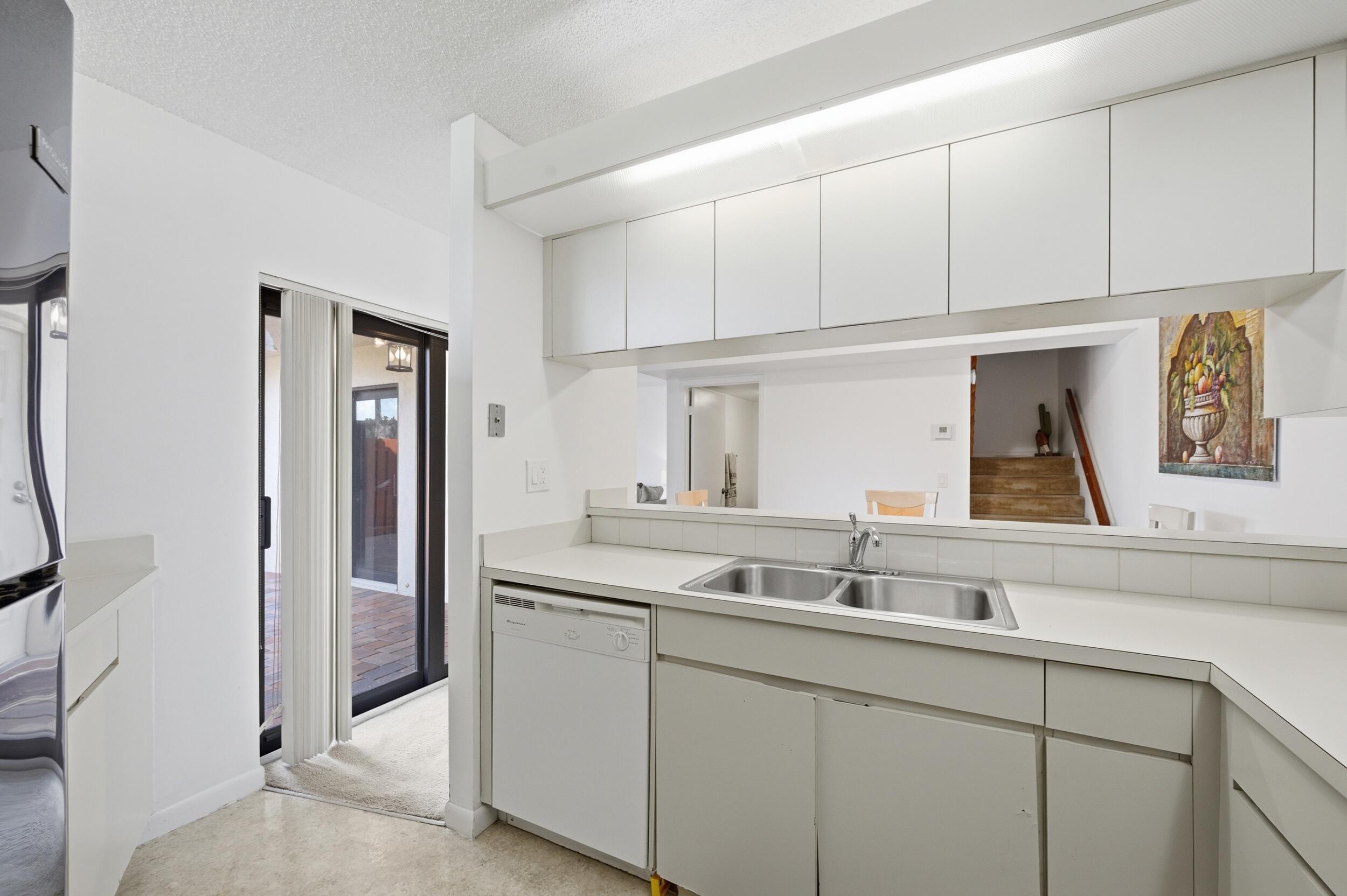 SOMERSET - Residential