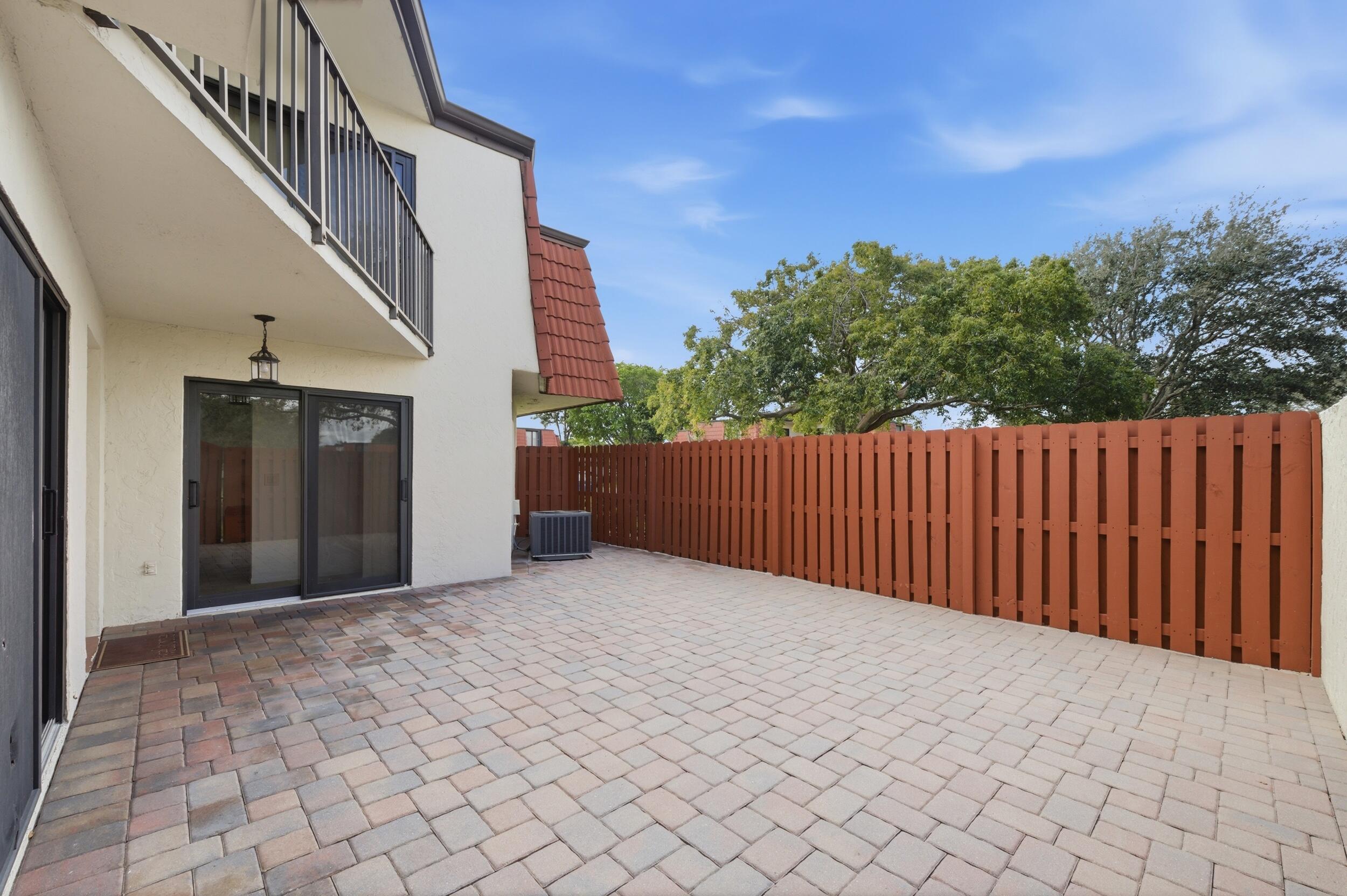 SOMERSET - Residential